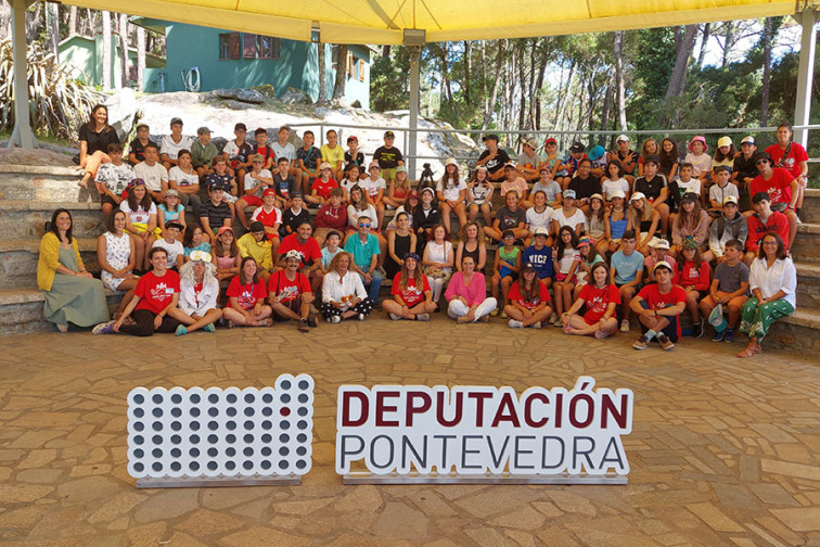 Más de 140 niños de 35 municipios de Pontevedra participan en un nuevo campamento de Depo Aventura A Lanzada