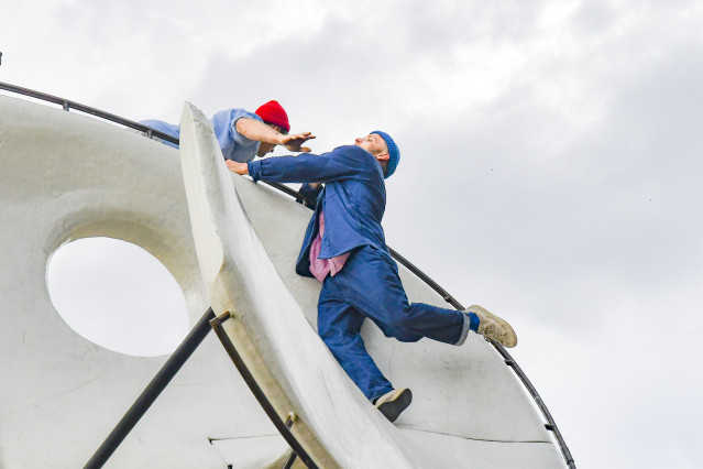 Archivo - Momento del montaje 'Lemniscate', de la compañía Bivouac.