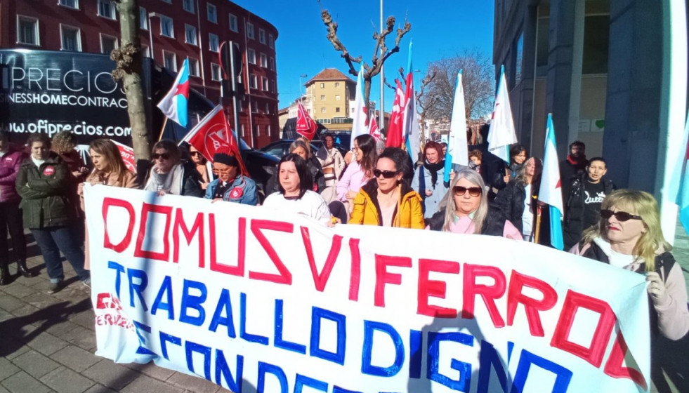 Trabajadoras de DomusVi Ferrol en una protesta este enero en una imagen de la CIG