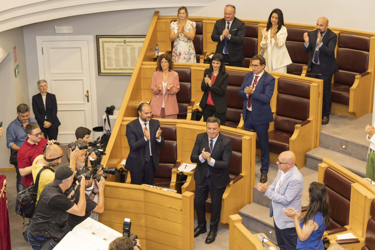 Pleno de Constituciu00f3n de la Deputaciu00f3n de A Coruu00f1a en una foto de Inu00e9s Rey