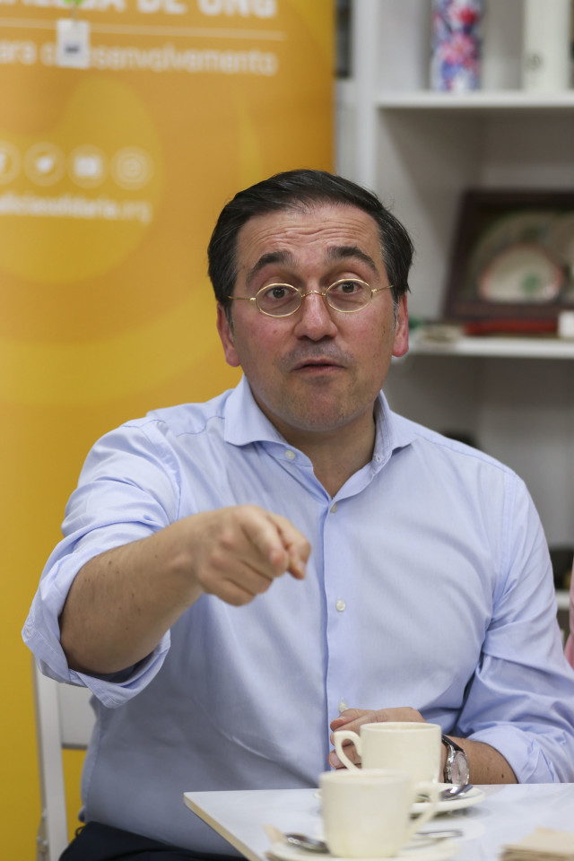 El ministro de Asuntos Exteriores, José Manuel Albares, se reúne con colectivos de la Coordinadora Galega de ONGD.