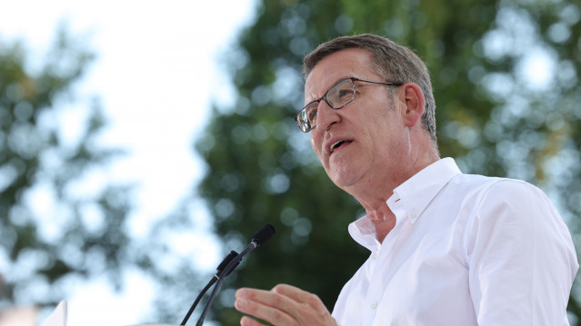 El líder del Partido Popular y candidato a la Presidencia del Gobierno, Alberto Núñez Feijóo, en un acto de la campaña.