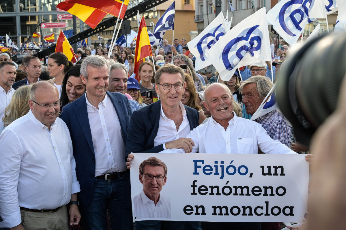 Rueda, Feijóo y Tellado en el acto de cierre de campaña de A Coruña.