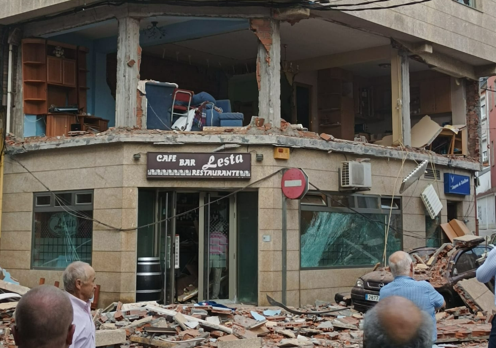 Toda la pared del piso saliu00f3 volando segu00fan muestra una foto de Carlos Nuu00f1ez en Facebook