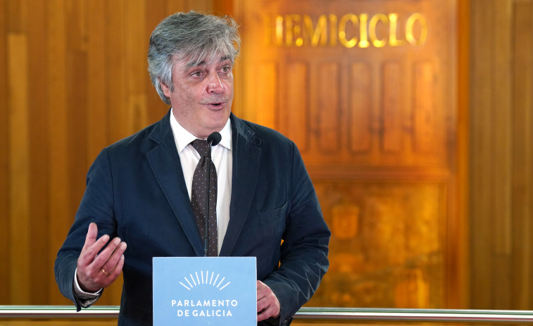 Pedro Puy se despide del Parlamento de Galicia entre emotivos elogios y aplausos