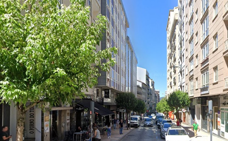 La calle Bedoya, en Ourense, permanecerá cerrada al tráfico entre el miércoles y el viernes por las obras de asfaltado