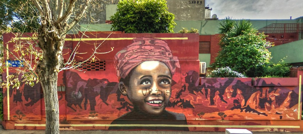 Graffiti en Buenos Aires en una foto de Kevin Dooley publicada bajo CC BY 2.0.