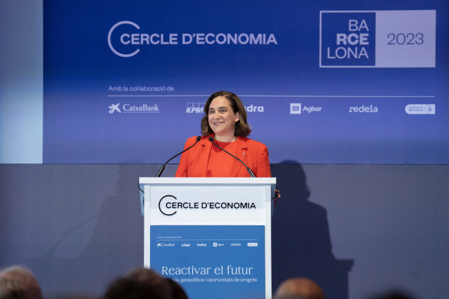 La responsabilidad en los medios, Junts, Colau y los ilusos