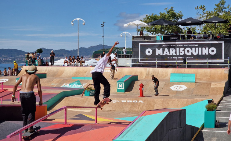 Una nueva edición de O Marisquiño abarrota Vigo con el deporte y la música como atractivos