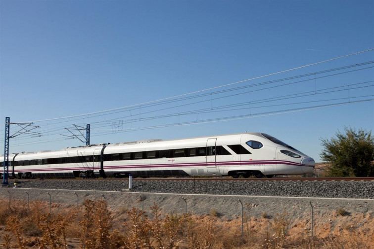 ​El tren nocturno de Madrid no está pasando de Monforte