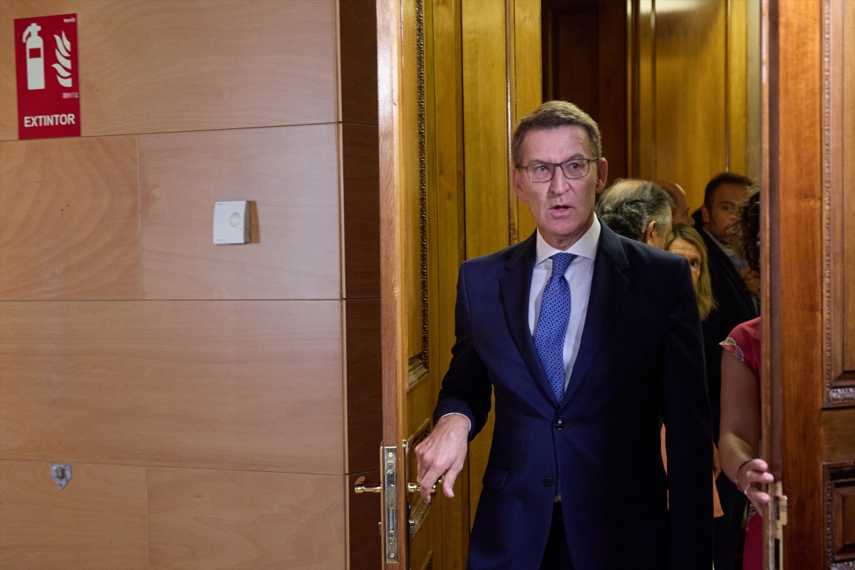 El presidente del PP, Alberto Nu00fau00f1ez Feiju00f3o, a su llegada a una reuniu00f3n con el presidente del Gobierno en funciones a 30 de agosto de 2023. Jesu00fas Hellu00edn Europa Press