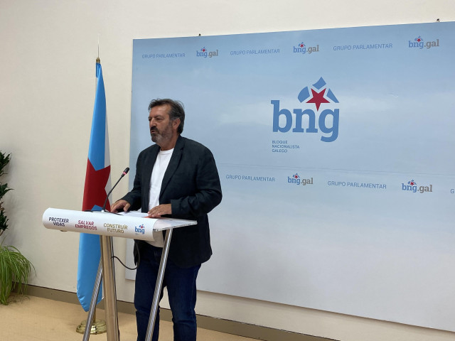 El diputado del BNG Luis Bará, en rueda de prensa.