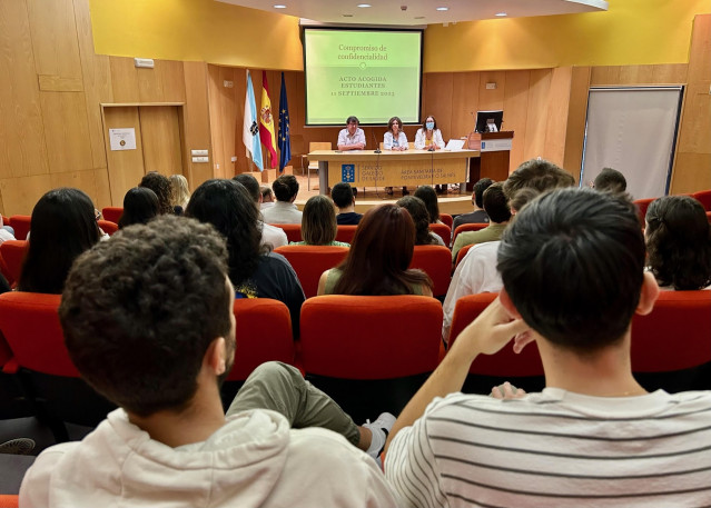 Estudiantes de Medicina de último curso se incorporan a las prácticas en hospitales