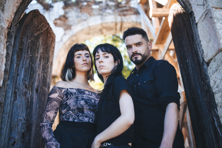 Así de rompedor suena el nuevo disco de Grande Amore, que ahora llega a los escenarios