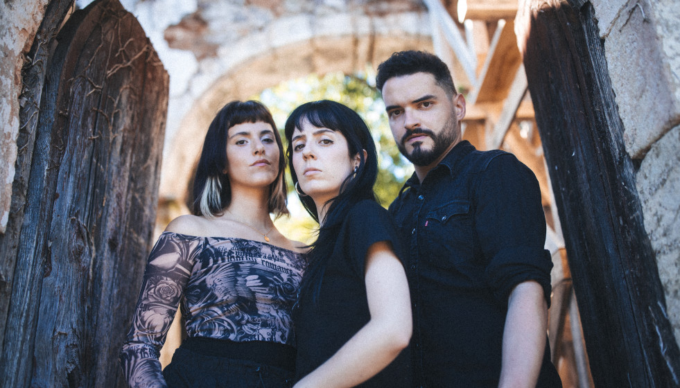 Grande Amore en una foto promocional de Aigi Boga