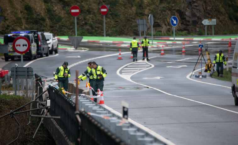 Transportes repara el puente del accidente de bus de Nochebuena a partir de este lunes
