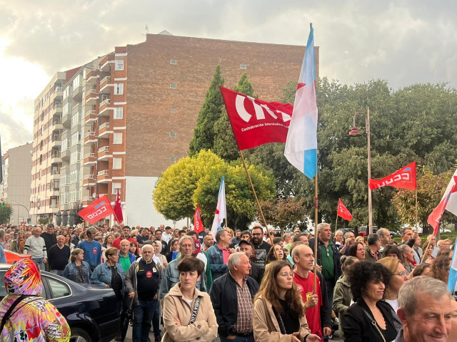 Manifestación ante el conflicto abierto en Valdeorras con dos pizarreras.