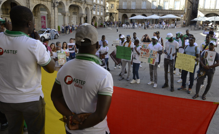 Senegaleses se manifiestan en Ourense para pedir la libertad del líder de la oposición de su país