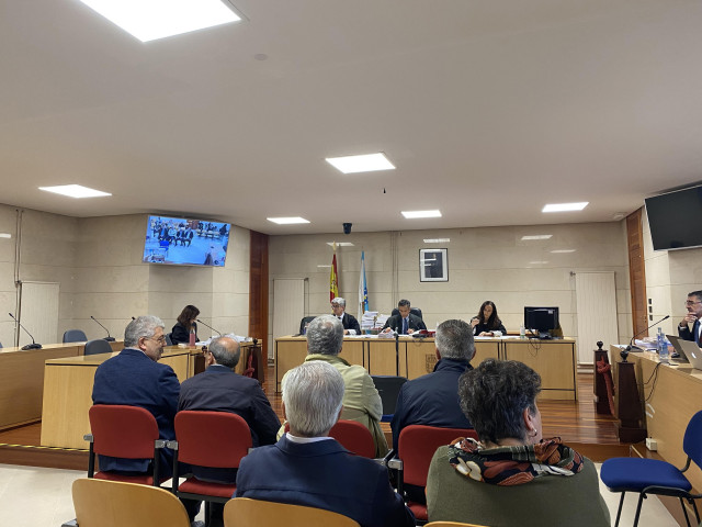 Juicio en Santiago contra exdirectivos de la Asociación de Hostelería acusados de falsificar facturas para obtener subvenciones.