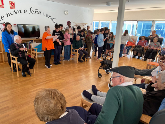 El CEIP Juan Fernández Latorre de A Coruña implicó al vecindario en la celebración del Día das Letras Galegas 2023