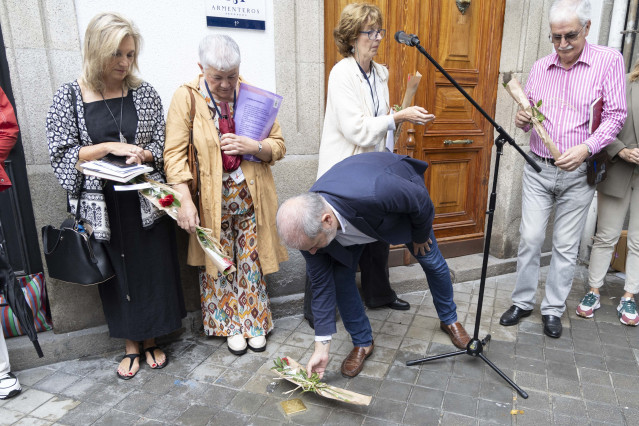 Colocación de 'stolpersteine' en recuerdo a deportados coruñeses a campos de concentración nazis