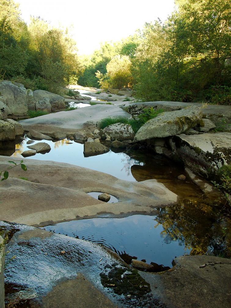 Muere un chico de 20 años tras caer en las pozas de Melón (Ourense)