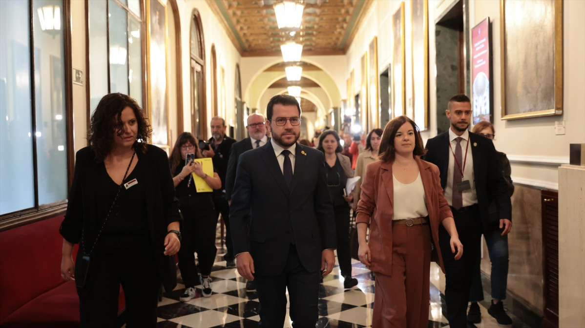 Aragonés llegando al Senado en una foto de EP