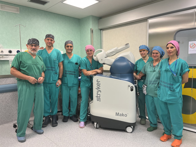Primera intervención con robot para cirugía ortopédica en el Hospital de Conxo