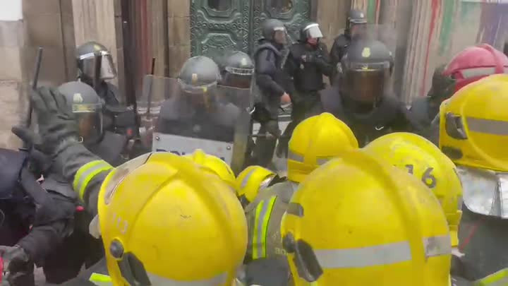 Incidentes entre Policías y bomberos