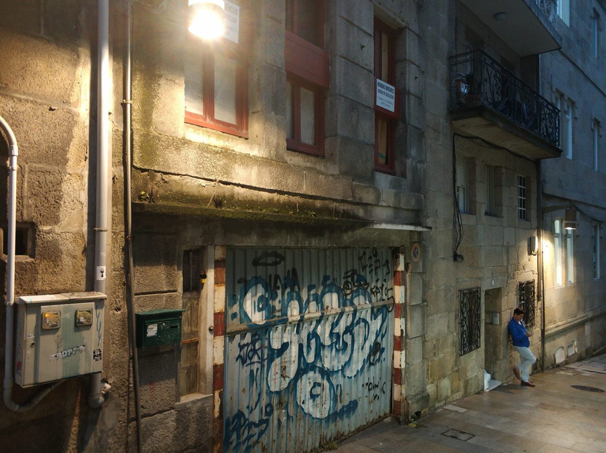 Sede social de la u00faltima propietaria de Fisterra 11 en la calle Ballesta ayer en Vigo