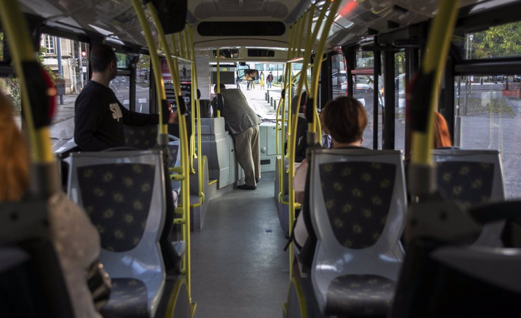 La Xunta anuncia la gratuidad de los autobuses interurbanos para mayores de 65 años en 2024