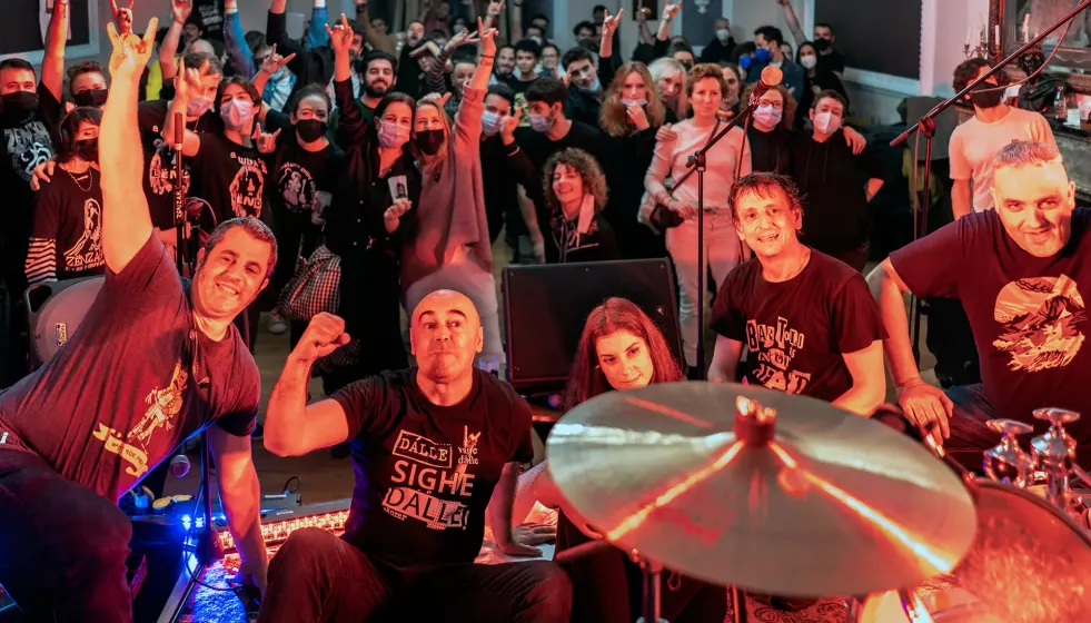 Los actuales Zenzar en un concierto durante la pandemia en una foto de su web