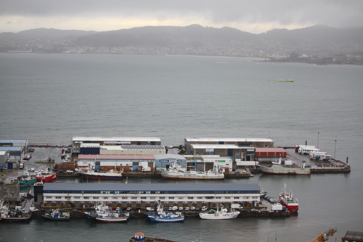 Archivo - Temporal en Vigo,flota amarrada, barcos en puerto