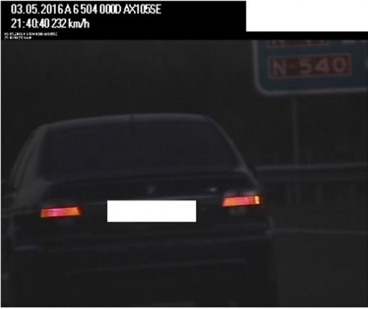 Cazado a 232 km/h porque llegaba tarde a clase