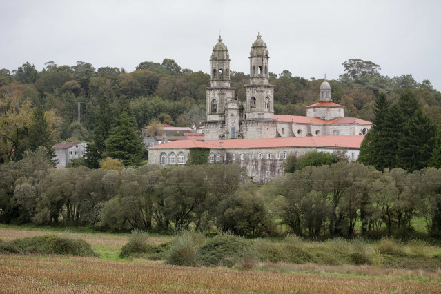 Vista del Monasterio de Santa María de Sobrado dos Monxes donde iban a hospedarse los migrantes procedentes de Canarias, a 30 de octubre de 2023, en Sobrado, Lugo, Galicia.