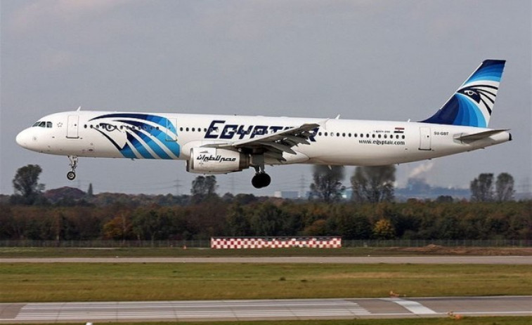 Egipto asegura haber encontrado restos del avión de EgyptAir