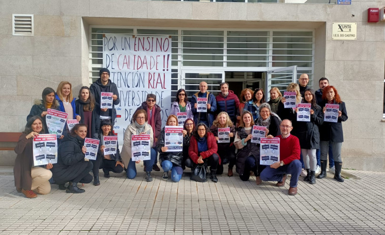 Profesores de toda Galicia participan en el primer día de protestas como antesala de otra huelga de docentes