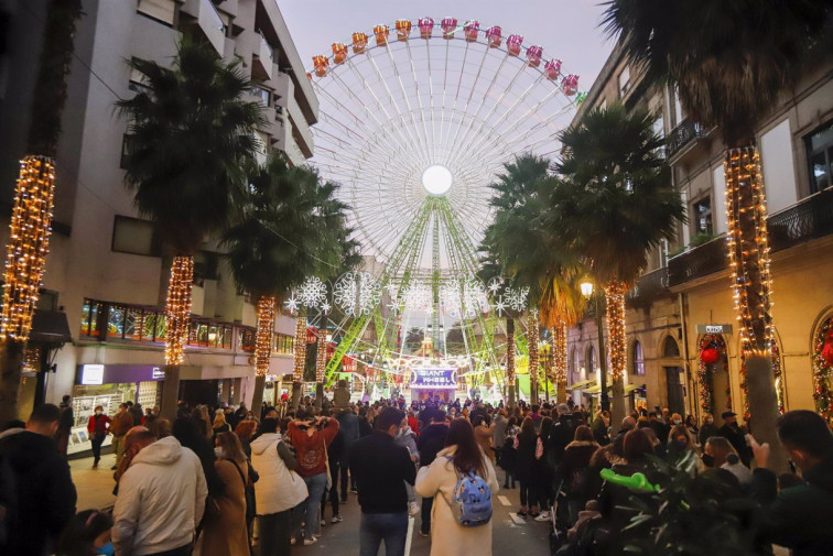 ¿Tienen licencia las luces navideñas del Cíes Market? Los vecinos denuncian que no y piden parar la instalación