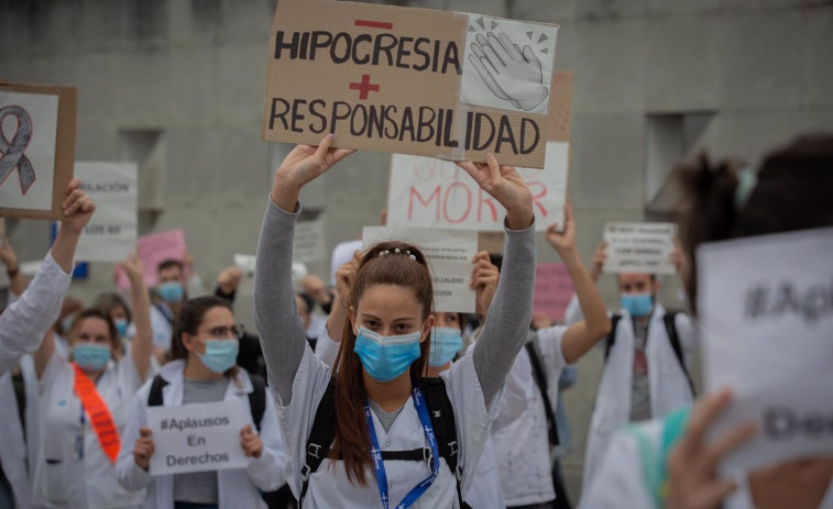Enfermeras de toda Galicia protestan contra el SERGAS: 