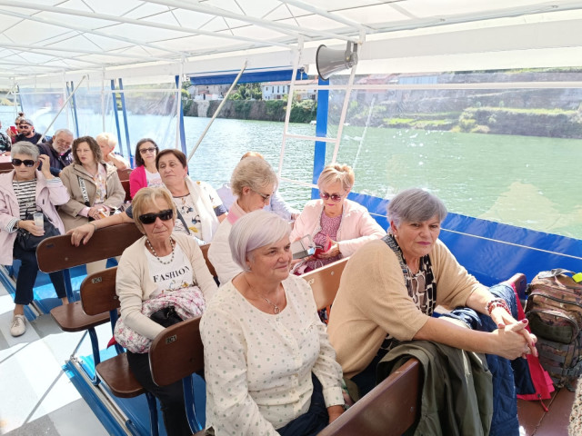 Catamarán por el Miño