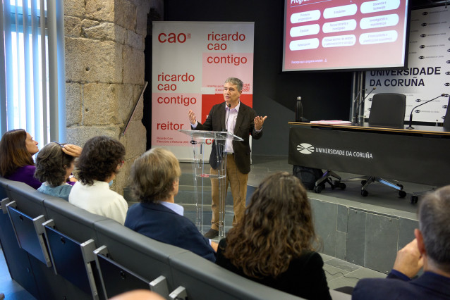 El candidato de Nova Luce a rector de la UDC, Ricardo Cao, presenta su programa electoral