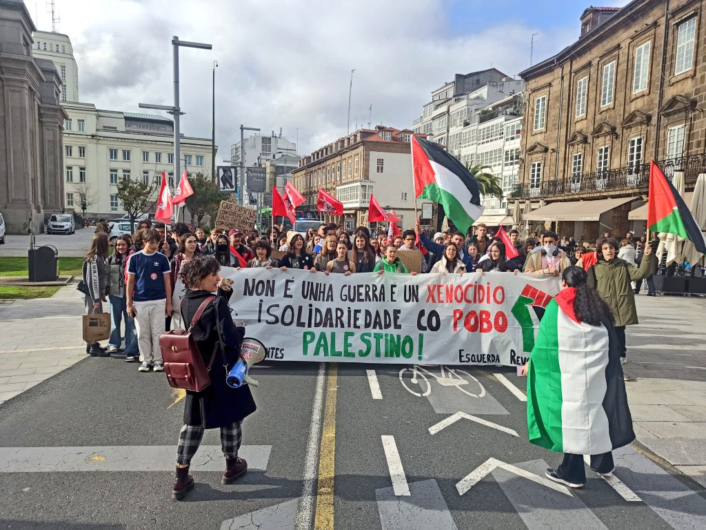 Manifestacu00f3n de Sindicato de Estudantes en A Coruu00f1a