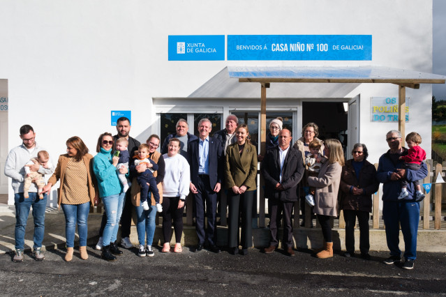 Visita del presidente de la Xunta, Alfonso Rueda, a la casa nido de Vilarmaior