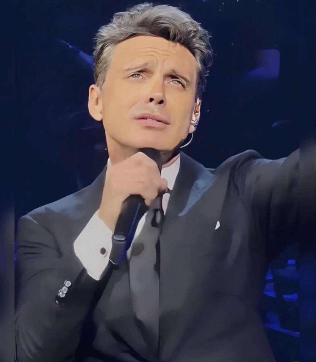 Luis Miguel en directo en una imagen de su Twitter