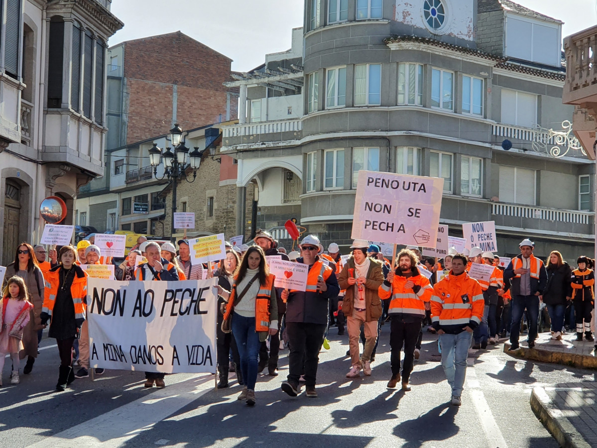 Manifestación en Viana do Bolo contra  el cierre de la mina de Penouta.