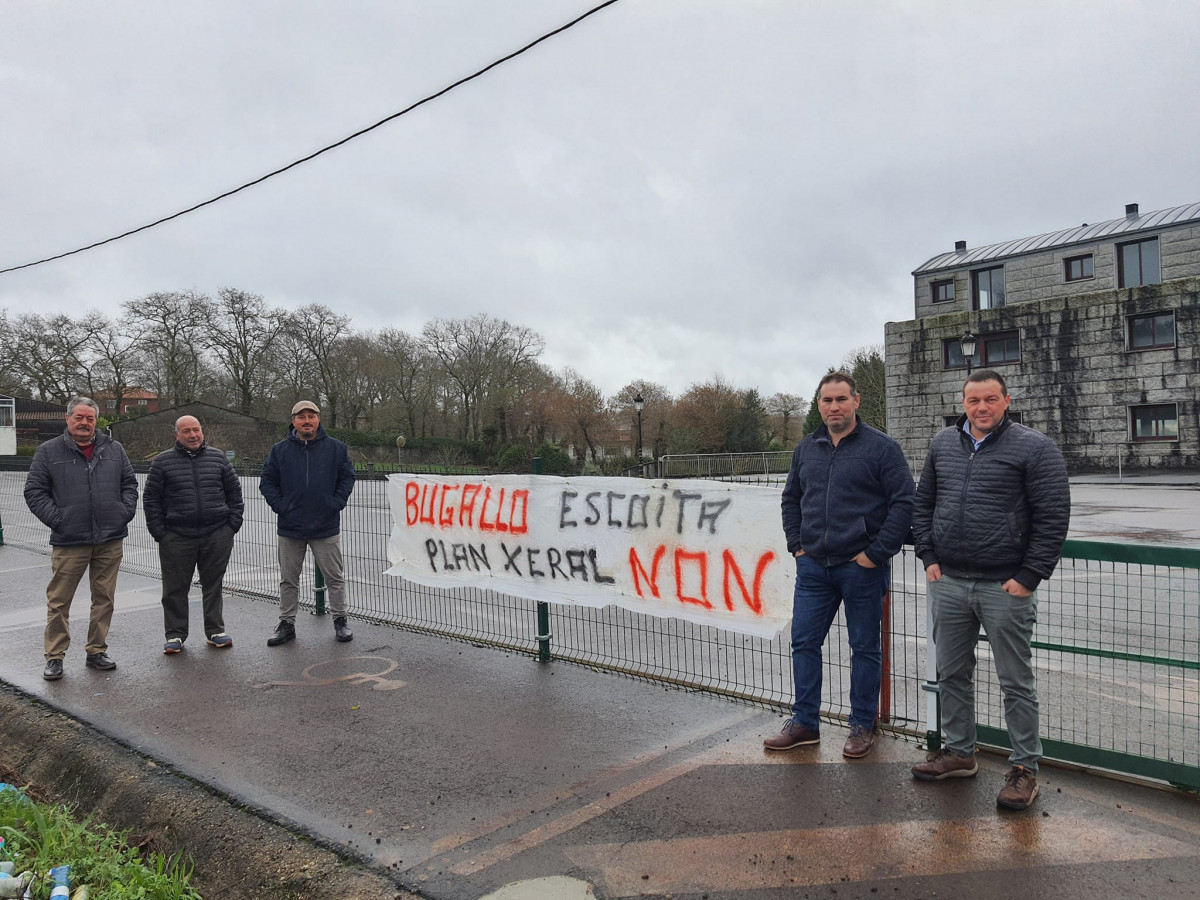 Vecinos protestando contra el plan especial en una foto del Facebook de Goretti San Martin en 2022