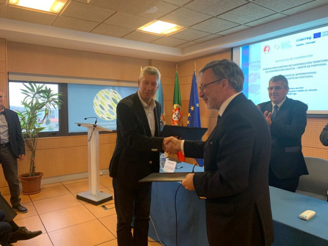 Firma del protocolo de colaboración entre la AECT Galicia-Norte Portugal y el Consello Sindical Interrexional para la mejora de las condiciones laborales de trabajadores transfronterizos y para cooperar en el ámbito de la FP.