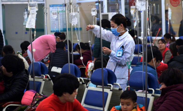 China manda ampliar horarios de hospitales e insiste en que no hay ningún virus nuevo