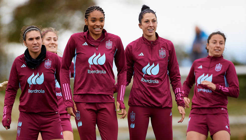 Entrenamiento de la Selección Española de Fútbol en Cambados en una imagen de la RFEF