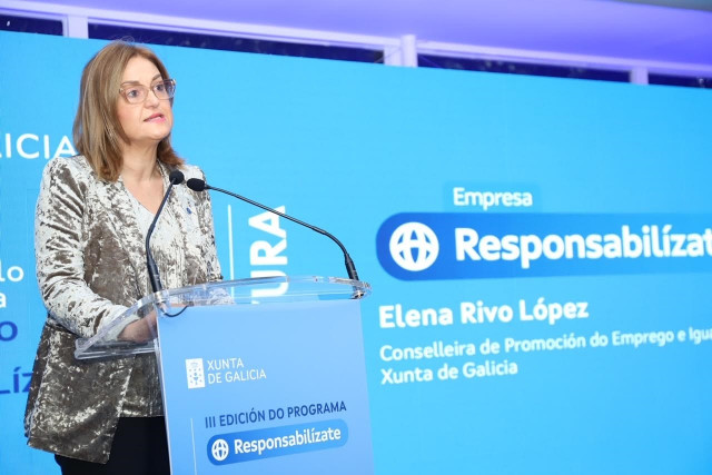 La conselleira de Promoción do Emprego e Igualdade, Elena Rivo, en la entrega de los sellos RSE